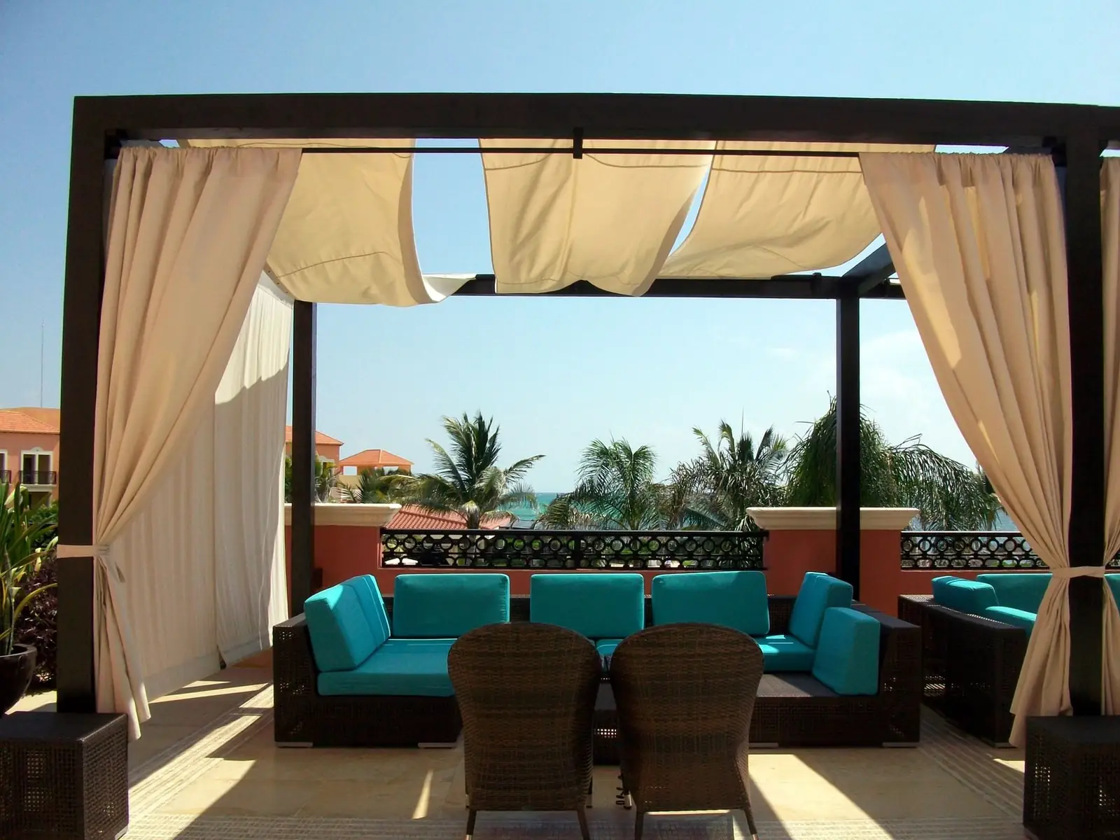 Serexaroyalhotel amenities